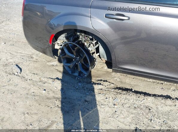 2C3CCABG2PH573139 2023 CHRYSLER 300 Gray Widok z przodu
