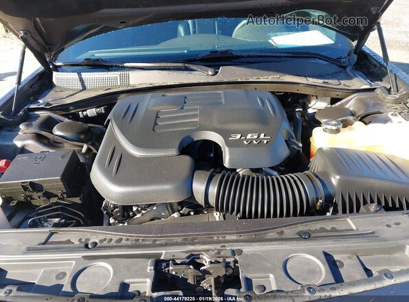 2C3CCABG2PH573139 2023 CHRYSLER 300 Gray Widok z tyłu