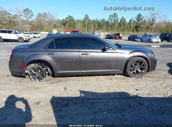 2C3CCABG2PH573139 2023 CHRYSLER 300 Gray Widok wnętrza z tyłu