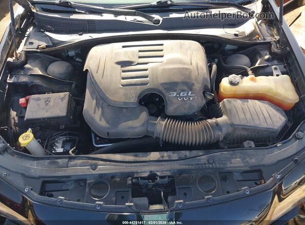2C3CCABG4MH523919 2021 CHRYSLER 300 Black Հետևի տեսք