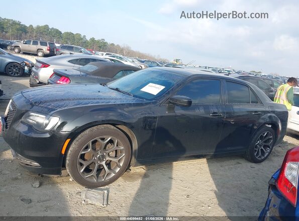 2C3CCABG6HH663007 2017 CHRYSLER 300 Black 