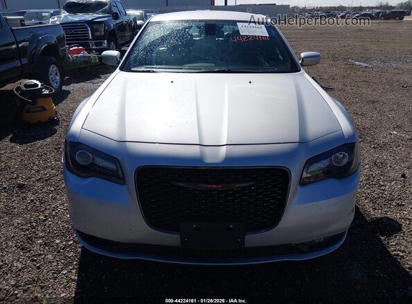 2C3CCABG6MH595785 2021 CHRYSLER 300 Silver Սալոնի հետևի տեսք