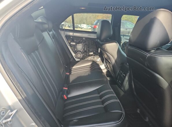 2C3CCABG8NH116347 2022 CHRYSLER 300 Серебряный Вид задних сидений