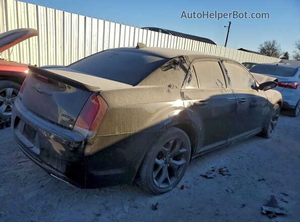 2C3CCABG8NH186981 2022 CHRYSLER 300 Черный Задняя правая четверть