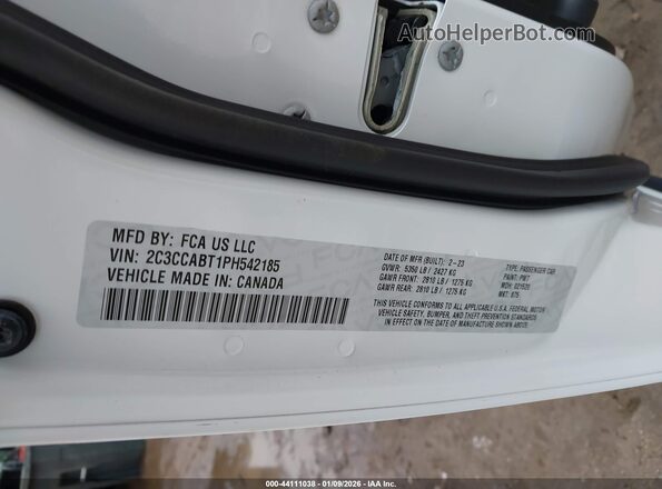 2C3CCABT1PH542185 2023 CHRYSLER 300 White Engine compartment view