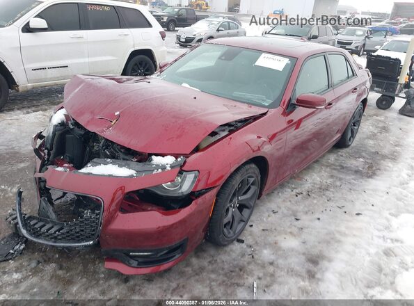 2C3CCABT7PH558326 2023 CHRYSLER 300 Красный Передняя левая четверть