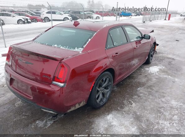 2C3CCABT7PH558326 2023 CHRYSLER 300 Красный Задняя правая четверть