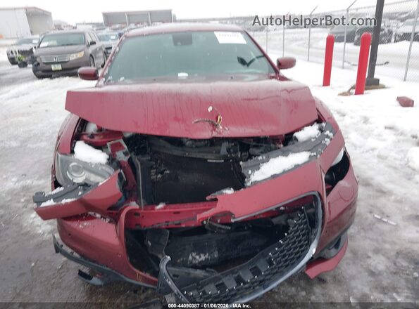 2C3CCABT7PH558326 2023 CHRYSLER 300 Красный Вид панели приборов