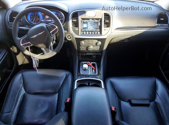 2C3CCADG2PH552269 2023 CHRYSLER 300 Черный Вид панели приборов