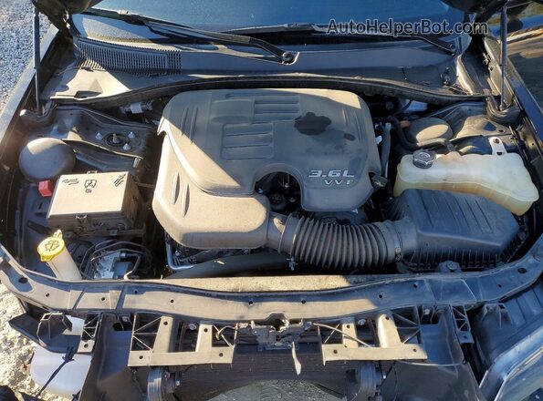 2C3CCADG2PH552269 2023 CHRYSLER 300 Черный Вид задней части салона