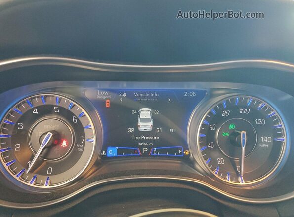 2C3CCADG8PH652604 2023 CHRYSLER 300 White ხელსაწყოთა პანელის ხედი