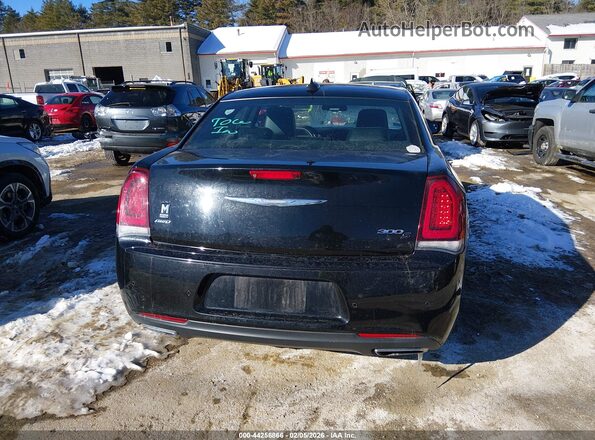 2C3CCAGG3JH149212 2018 CHRYSLER 300 Black 