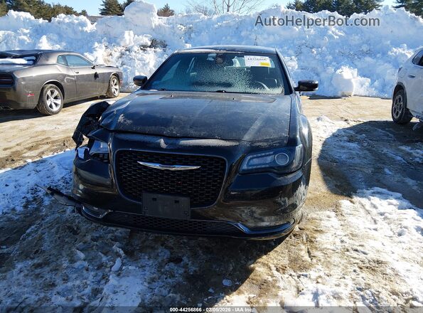 2C3CCAGG3JH149212 2018 CHRYSLER 300 Black 