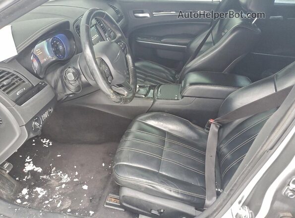 2C3CCAGG5HH540436 2017 CHRYSLER 300 Серебряный Вид салона спереди