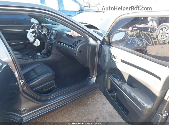 2C3CCAGG9KH569784 2019 CHRYSLER 300 Серый Вид салона спереди