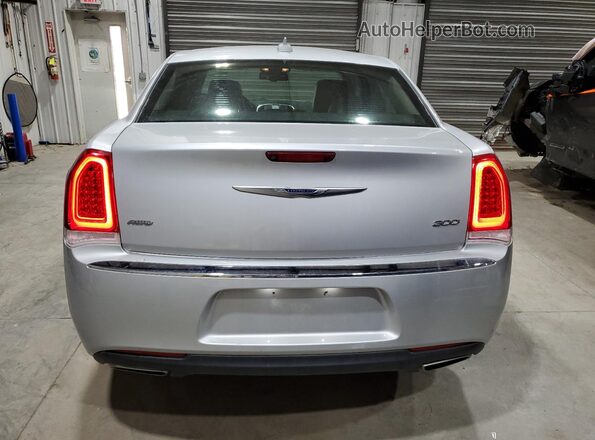 2C3CCAKG6LH128588 2020 CHRYSLER 300 Silver 