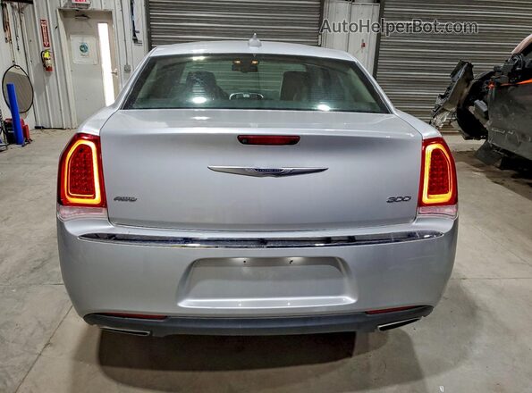 2C3CCAKG6LH128588 2020 CHRYSLER 300 Silver 