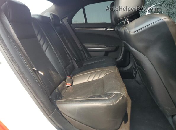 2C3CCAPJ2PH500695 2023 CHRYSLER 300 White Вид задніх сидінь
