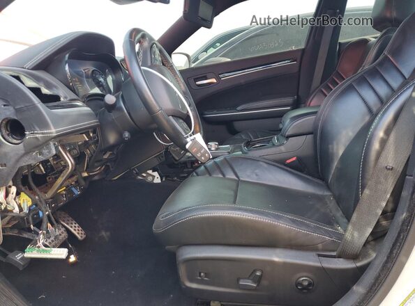 2C3CCAPJ2PH500695 2023 CHRYSLER 300 White Вид салону спереду