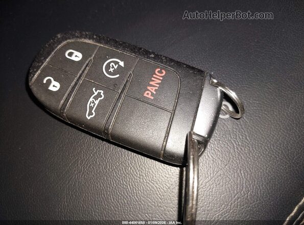 2C3CCASG5PH707352 2023 CHRYSLER 300 Black Vista del salpicadero