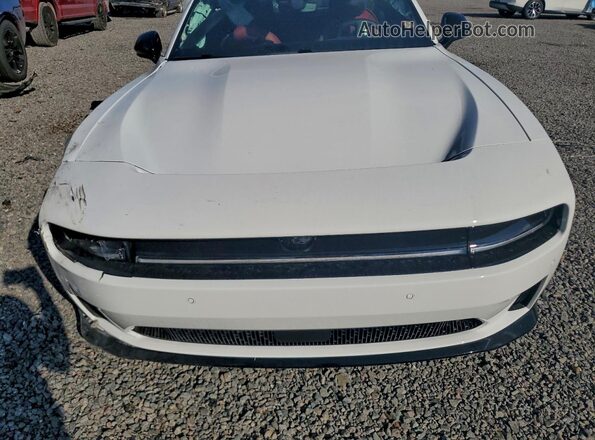 2C3CDBCK7RR208619 2024 DODGE CHARGER Белый Вид задней части салона