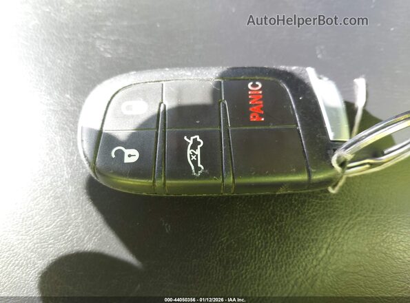 2C3CDXAG0KH646888 2019 DODGE CHARGER White Widok deski rozdzielczej