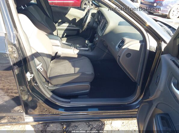 2C3CDXBG4NH213027 2022 DODGE CHARGER Черный Вид салона спереди