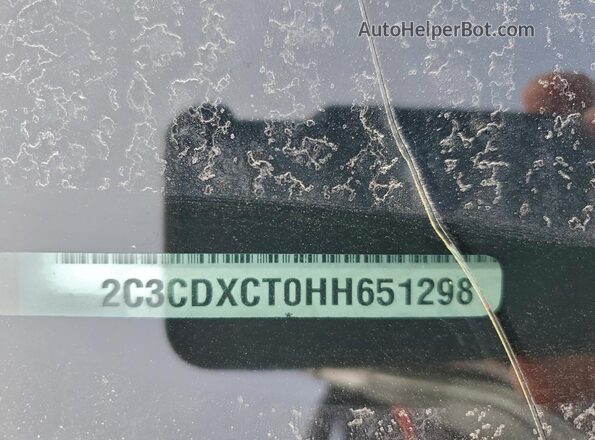 2C3CDXCT0HH651298 2017 DODGE CHARGER Black Widok komory silnika