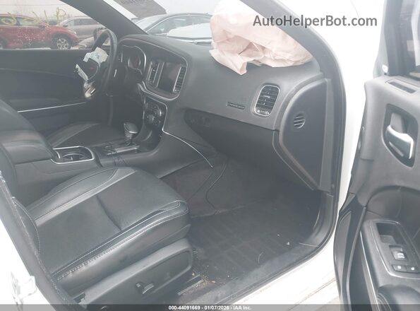2C3CDXCT4HH625108 2017 DODGE CHARGER White Front interior view
