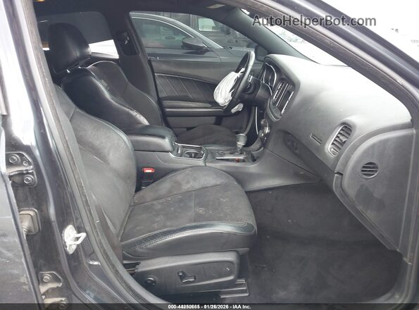 2C3CDXGJ7HH596017 2017 DODGE CHARGER Gray Front interior view