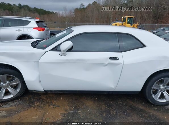 2C3CDZAG4KH744754 2019 DODGE CHALLENGER White სალონის 360-გრადუსიანი ხედი