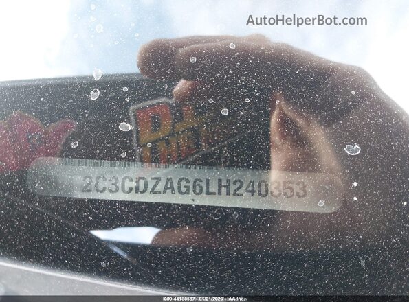2C3CDZAG6LH240353 2020 DODGE CHALLENGER Black Widok komory silnika