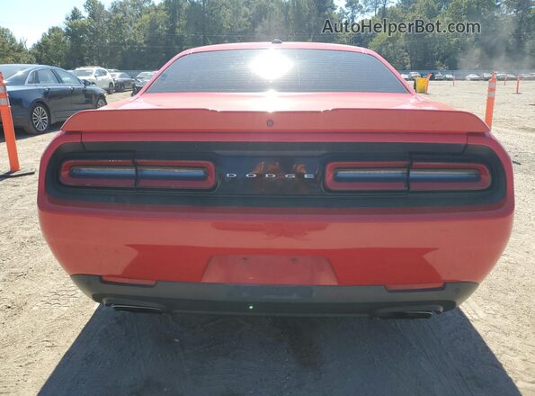 2C3CDZBT7LH118399 2020 DODGE CHALLENGER Red უკანა ხედი