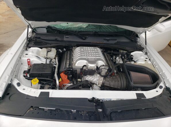 2C3CDZC91KH750333 2019 DODGE CHALLENGER White Widok wnętrza z tyłu