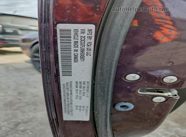2C3CDZFJXNH245871 2022 DODGE CHALLENGER Purple Vista del compartimento del motor