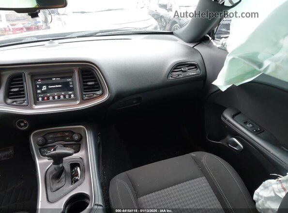 2C3CDZGG8NH109614 2022 DODGE CHALLENGER Черный Вид салона спереди