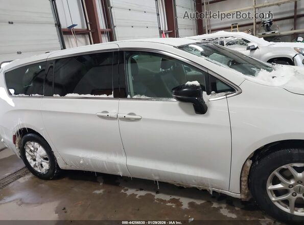 2C4RC1BG1RR110055 2024 CHRYSLER PACIFICA White უკანა სალონის ხედი