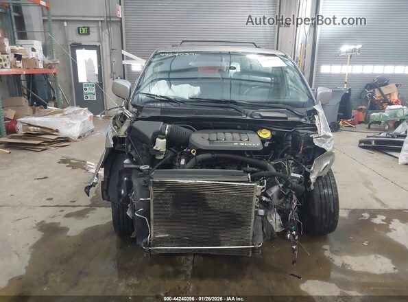2C4RC1BG2GR118713 2016 CHRYSLER TOWN & COUNTRY Silver Widok wnętrza z tyłu