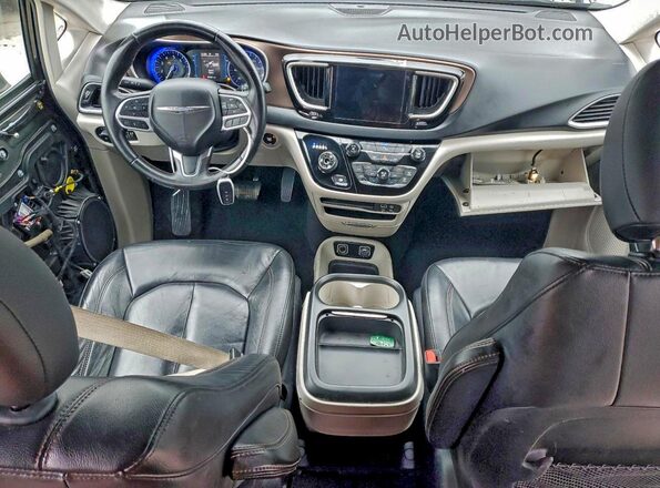 2C4RC1BG2HR820855 2017 CHRYSLER PACIFICA Black Widok deski rozdzielczej