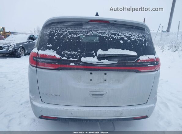 2C4RC1BG2RR159300 2024 CHRYSLER PACIFICA Silver 