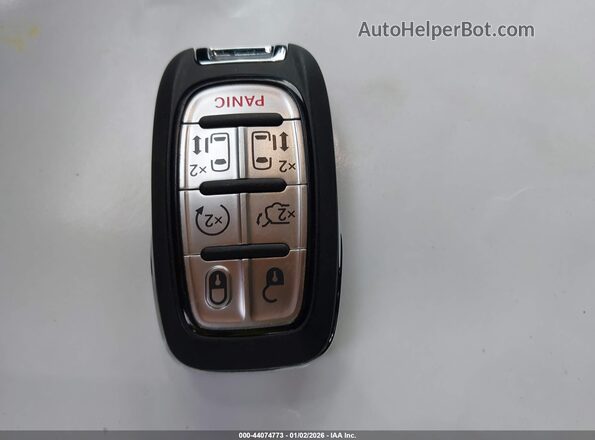 2C4RC1BG2TR172183 2026 CHRYSLER PACIFICA Black Vista del salpicadero