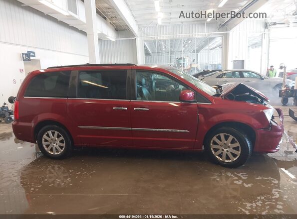 2C4RC1BG7GR199434 2016 CHRYSLER TOWN & COUNTRY Red უკანა სალონის ხედი