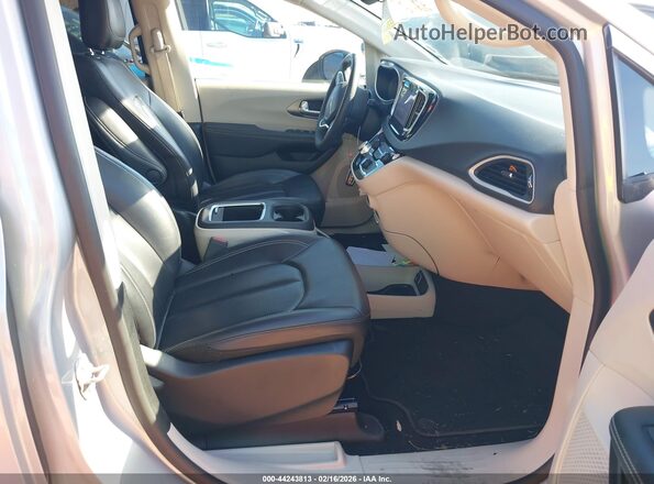 2C4RC1BG9PR624667 2023 CHRYSLER PACIFICA Silver 