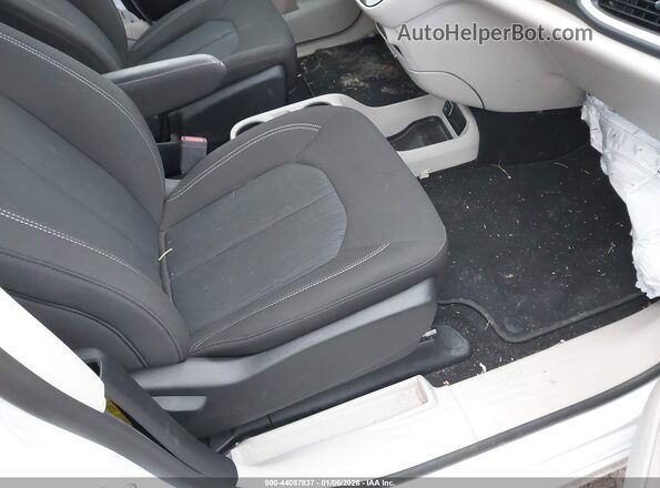 2C4RC1CG0NR105065 2022 CHRYSLER VOYAGER White Սալոնի դիմացի տեսք