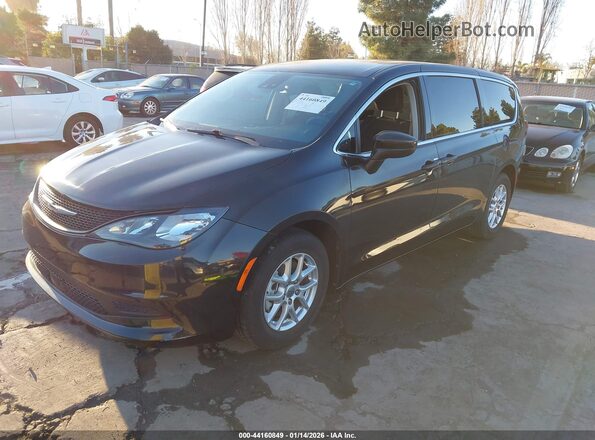 2C4RC1CG1PR548344 2023 CHRYSLER VOYAGER Black Передня ліва чверть