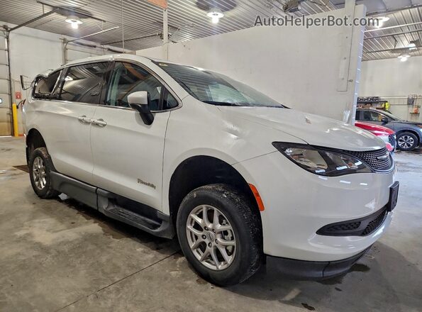 2C4RC1CG1PR582882 2023 CHRYSLER VOYAGER White წინა მარჯვენა