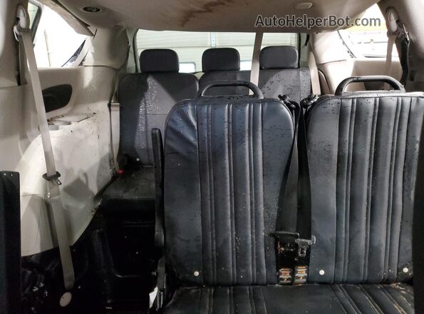 2C4RC1CG1PR582882 2023 CHRYSLER VOYAGER White უკანა სავარძლების ხედი