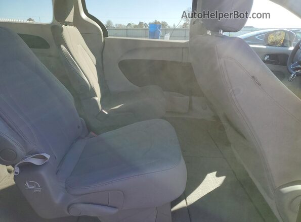 2C4RC1CG4LR131178 2020 CHRYSLER VOYAGER Blue უკანა სალონის ხედი