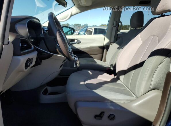 2C4RC1CG4LR131178 2020 CHRYSLER VOYAGER Blue წინა სალონის ხედი
