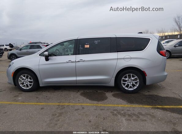 2C4RC1CG4PR511658 2023 CHRYSLER VOYAGER Silver Панорамний вид салону 360°